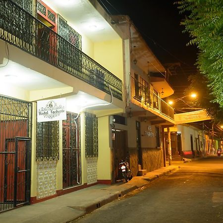 Hostal Fachente León Dış mekan fotoğraf