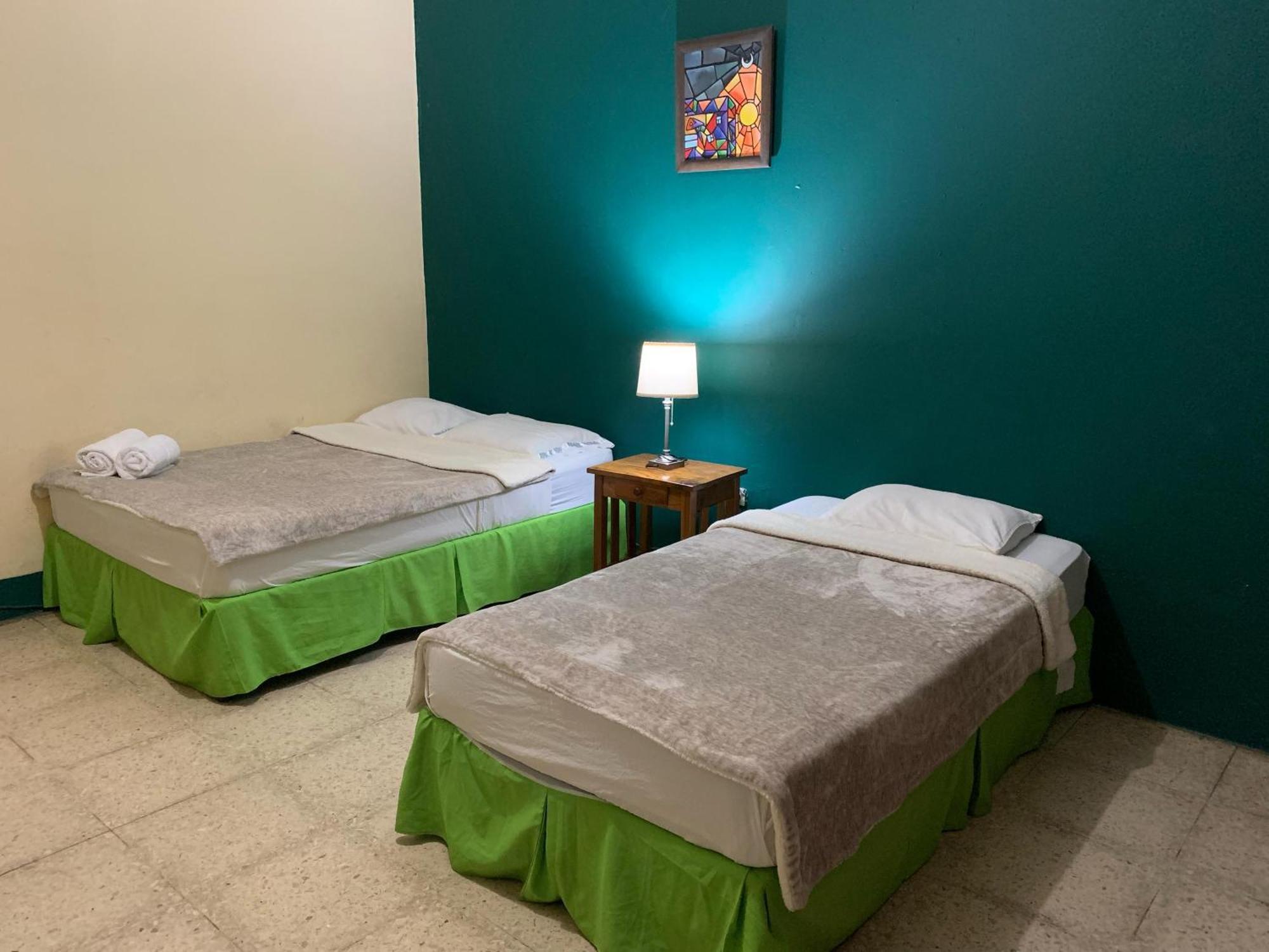 Hostal Fachente León Dış mekan fotoğraf
