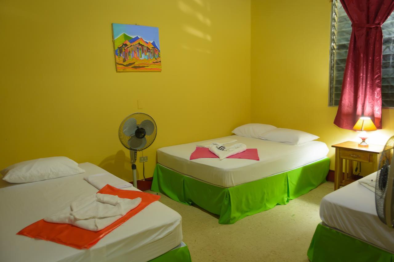 Hostal Fachente León Dış mekan fotoğraf