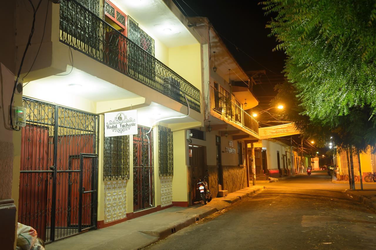 Hostal Fachente León Dış mekan fotoğraf