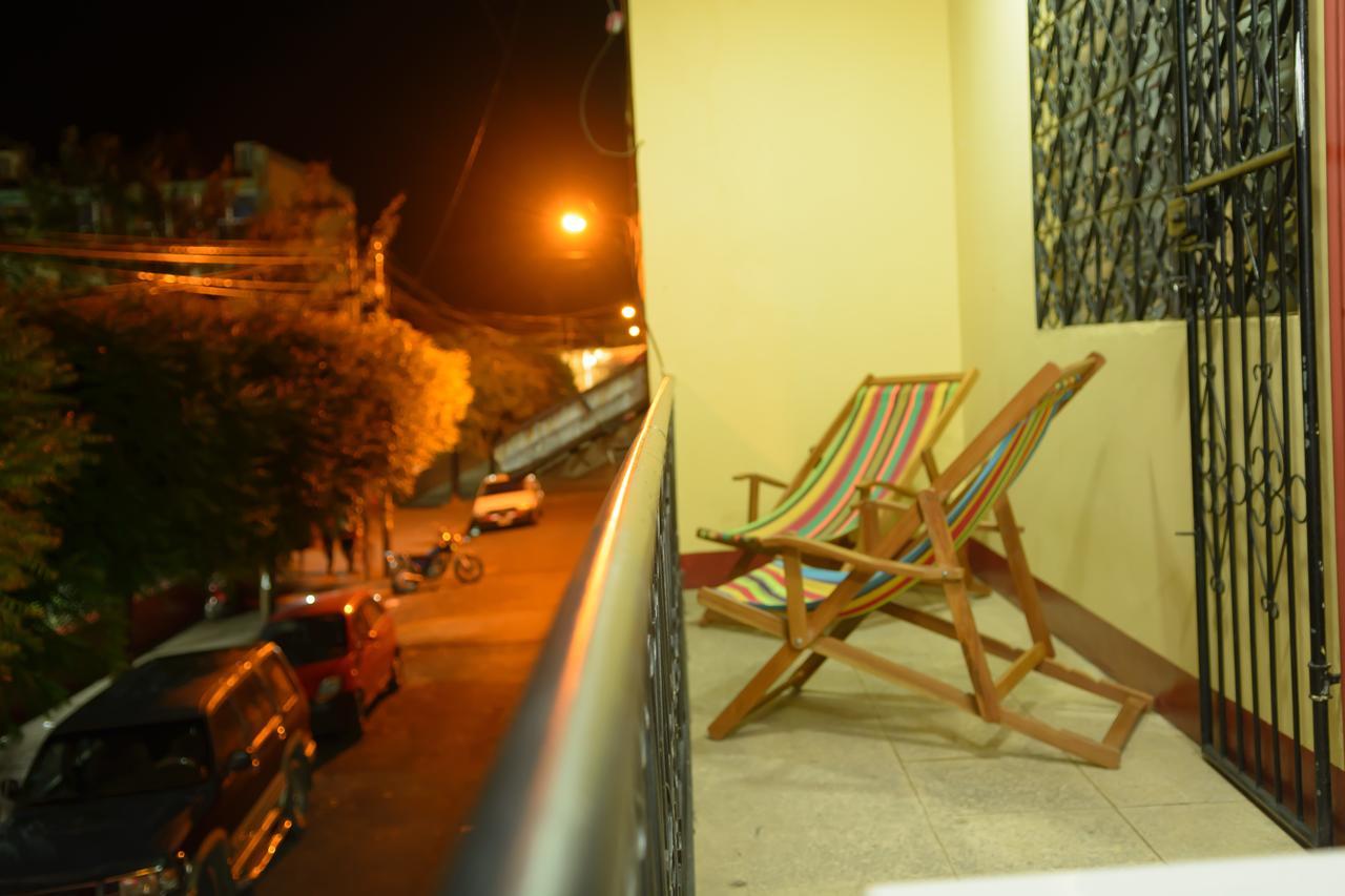 Hostal Fachente León Dış mekan fotoğraf